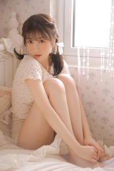 巜商务旅行女老板戴绿色帽的